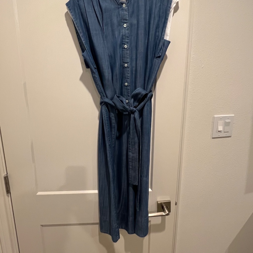 Banana Republic Chambray Dress Size SMALL LIKE NEW - Picture 2 of 11